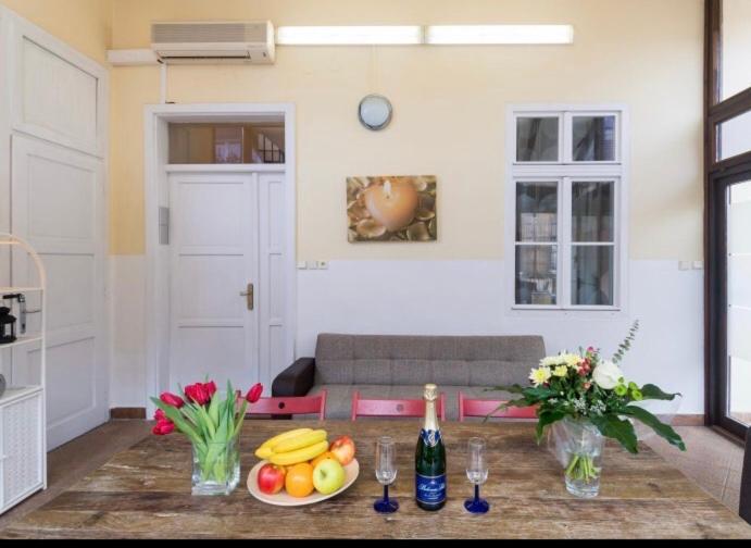 براغ Apartment Stepanska المظهر الخارجي الصورة