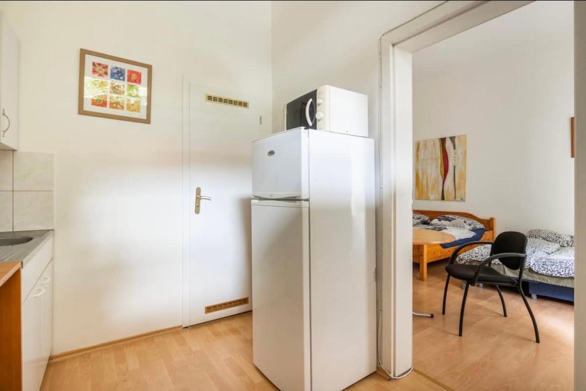 براغ Apartment Stepanska المظهر الخارجي الصورة