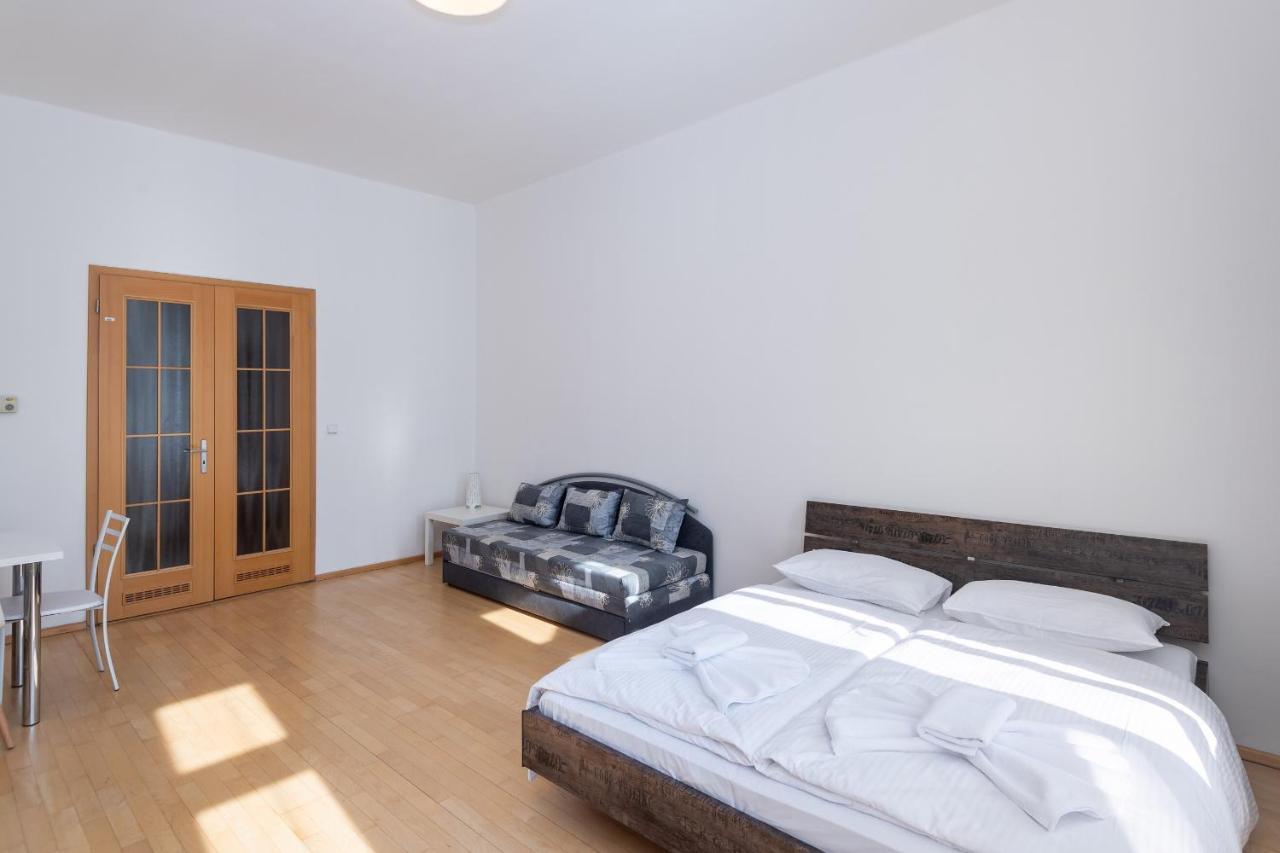 براغ Apartment Stepanska المظهر الخارجي الصورة